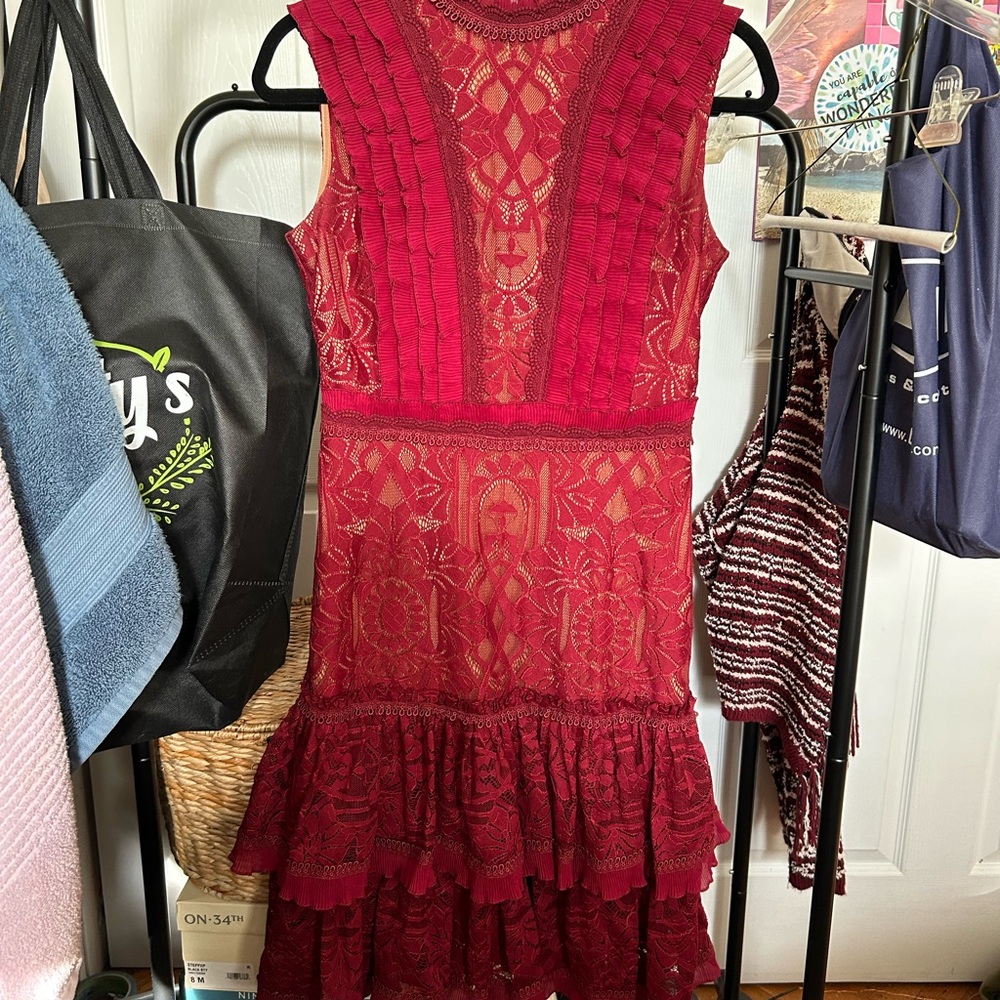 Elegant burgundy Lace Dress